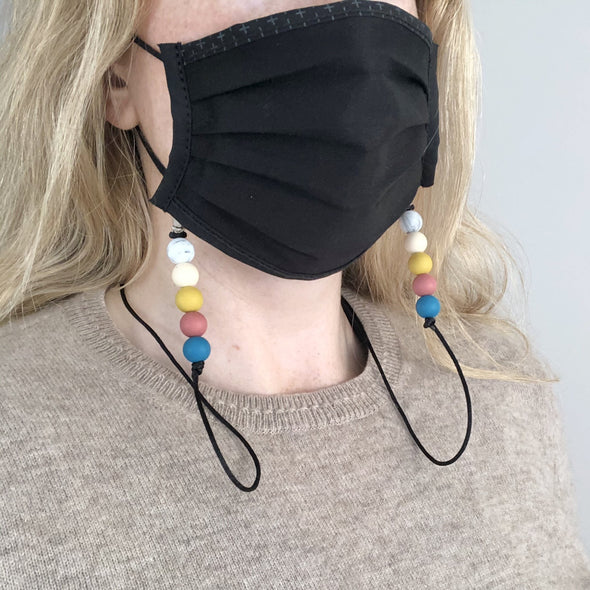 Face Mask Holder In Use